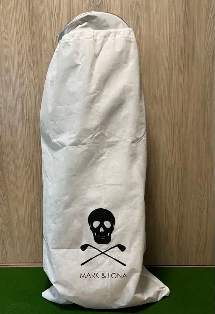 美品【キャディバッグ】マークアンドロナ　カモフラ　スカル　スタンド式　3点式