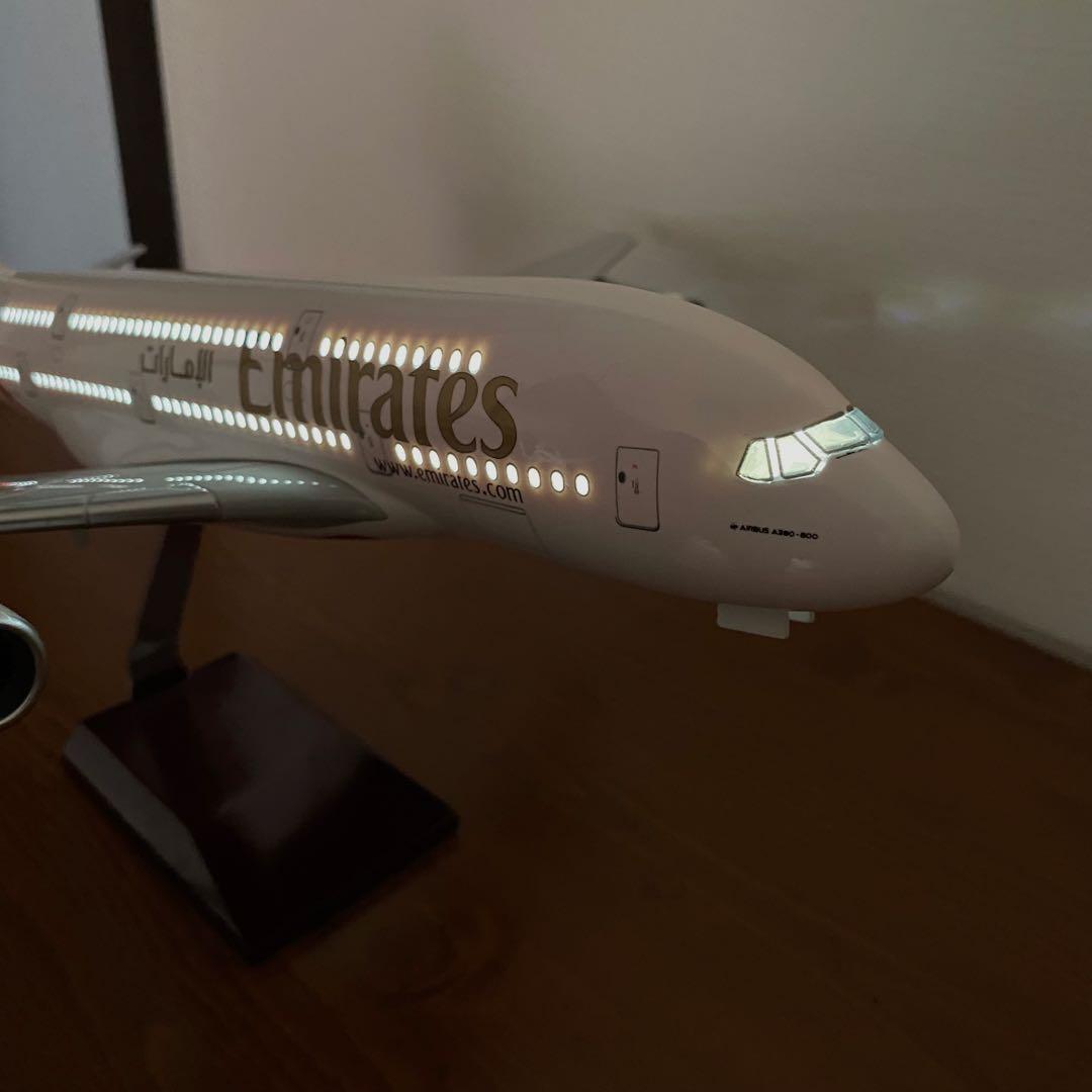 エミレーツ航空 エアバス A380 1/160 航空機模型 LEDライト付き