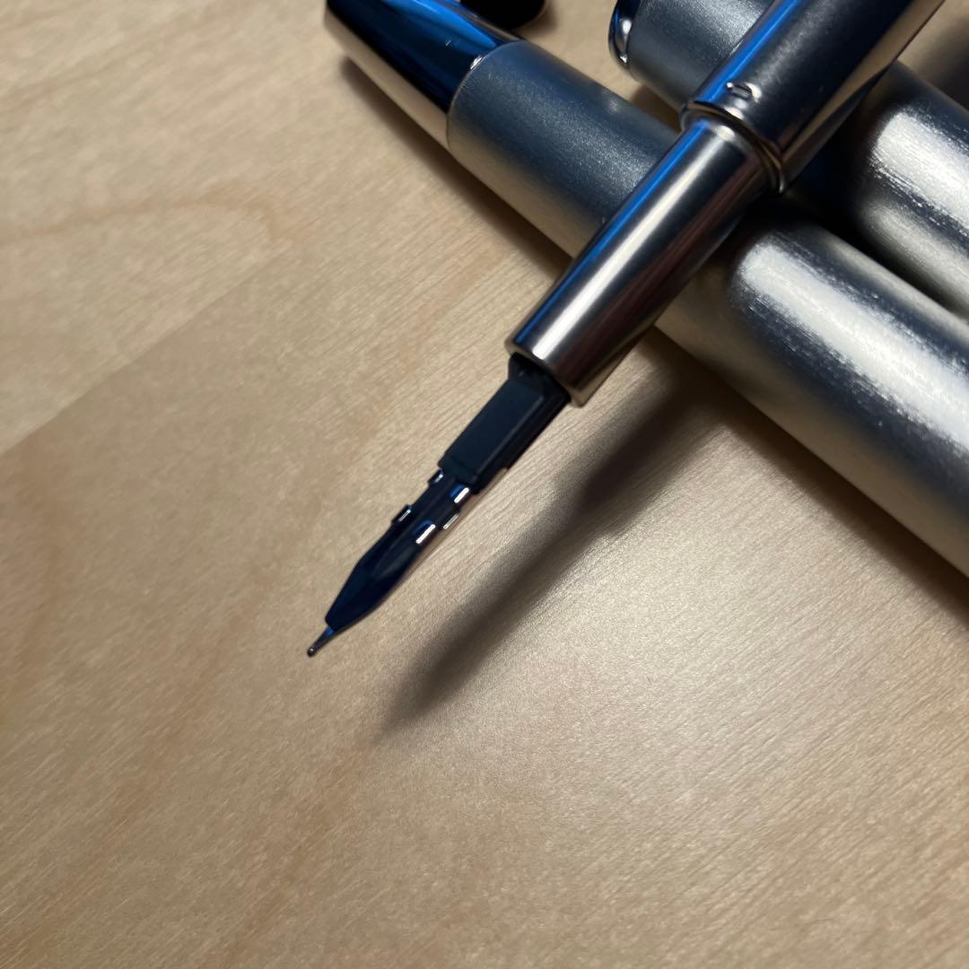 pilot キャップレス デシモ 20カラーズ シルバー ペン先F