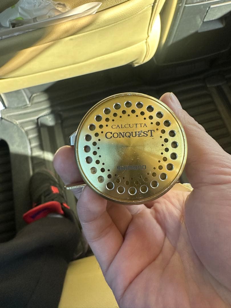 CALCUTTA CONQUEST 201F ベイトリール