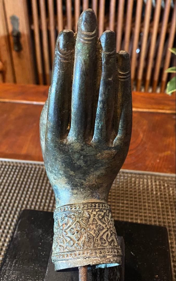 1７世紀　古代タイ国　アユタヤ様式 青銅製　仏手　鑑賞台付 ヴィンテージレア