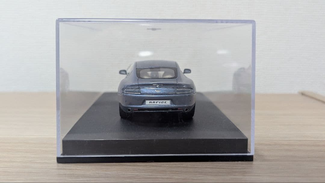 ミニチャンプス　アストンマーチン　ラピードS 1/43