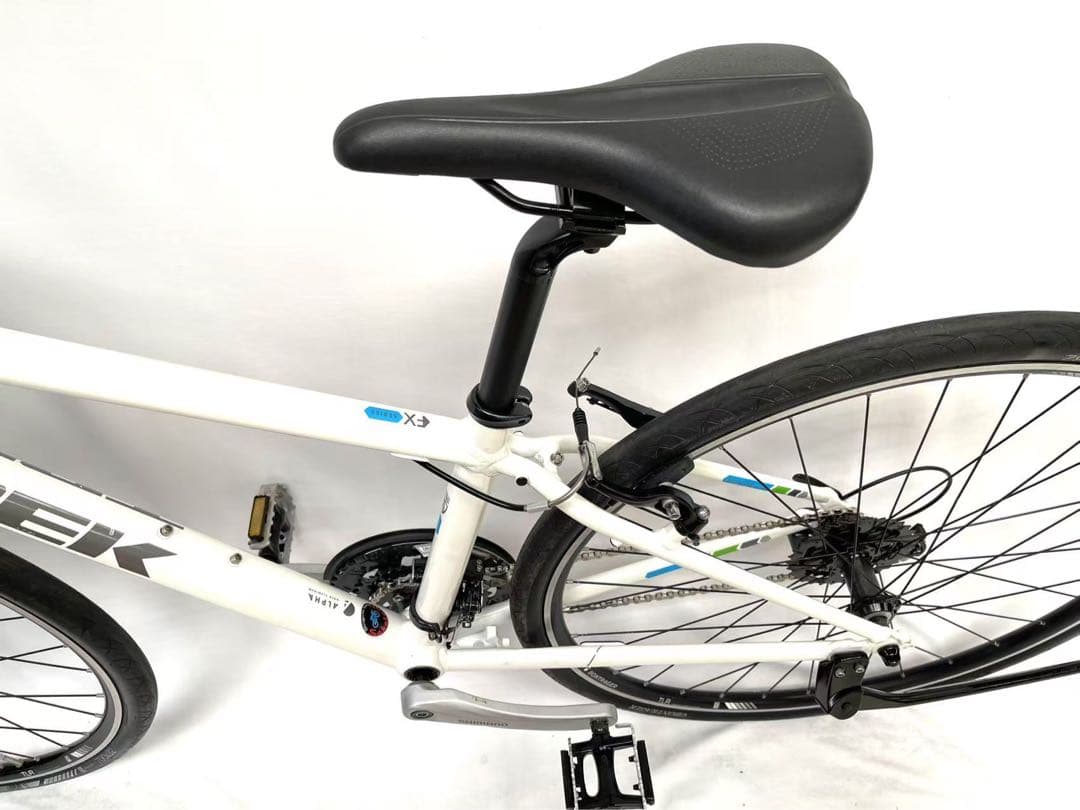 b*l様 送料無料【即乘】トレック TREK クロスバイク 超軽量10.8キロ2