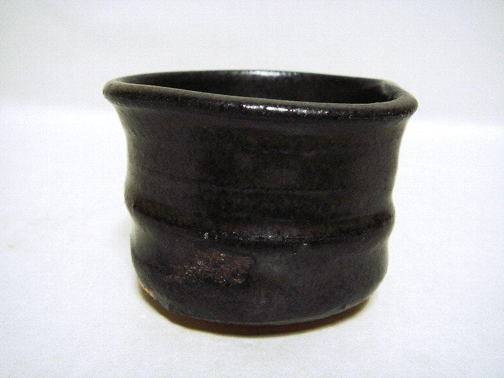 930『瀬戸黒 ぐい呑』一　/骨董品 古美術 アンティーク 古玩