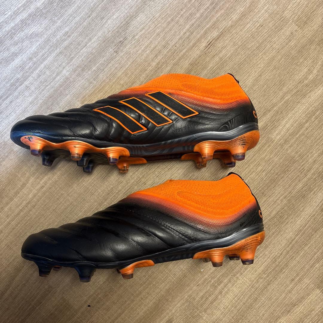 adidas サッカーシューズ スパイク 黒/オレンジ