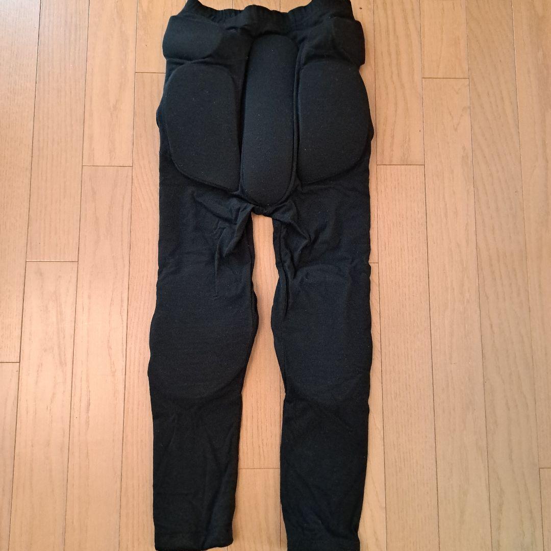 スノボーウェア上下　ゴーグル　手袋　プロテクター付き