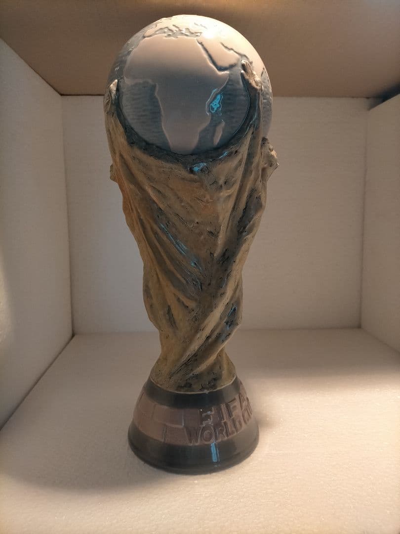 リヤドロ lladro FIFA ワールドカップ トロフィー 原寸大　サッカー