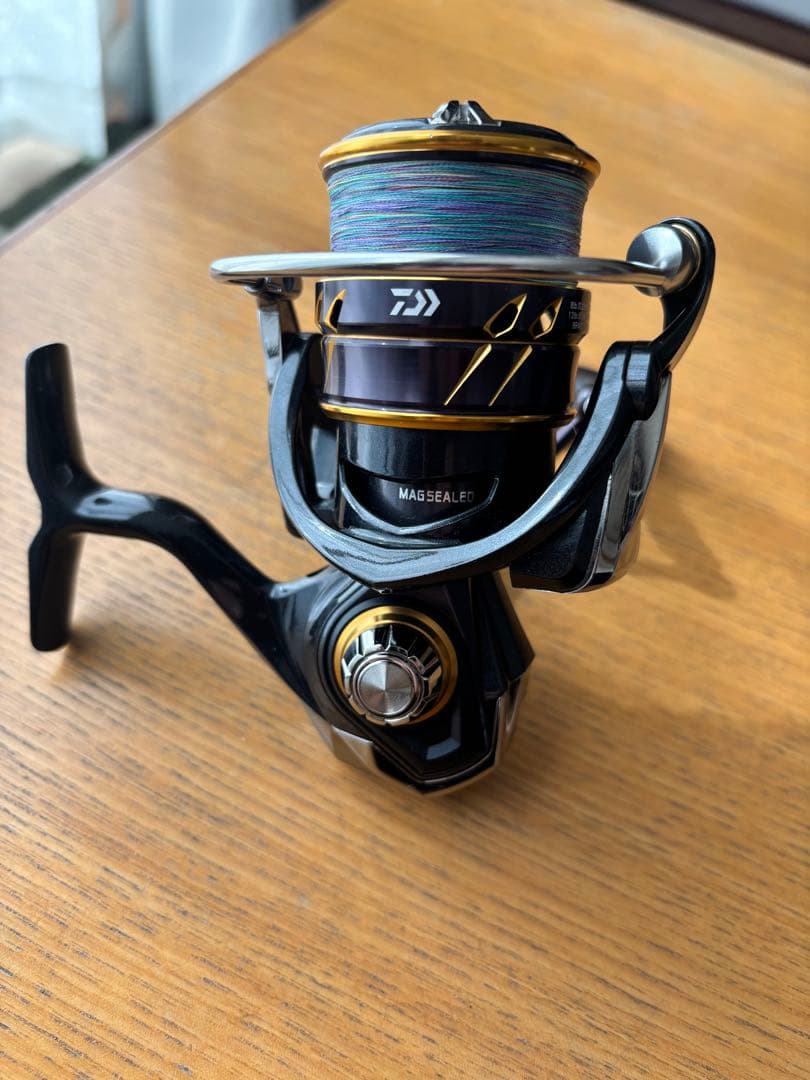 DAIWA CALDIA 3000-CXH スピニングリール　中古