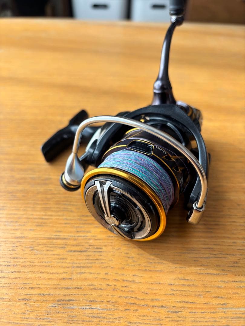 DAIWA CALDIA 3000-CXH スピニングリール　中古