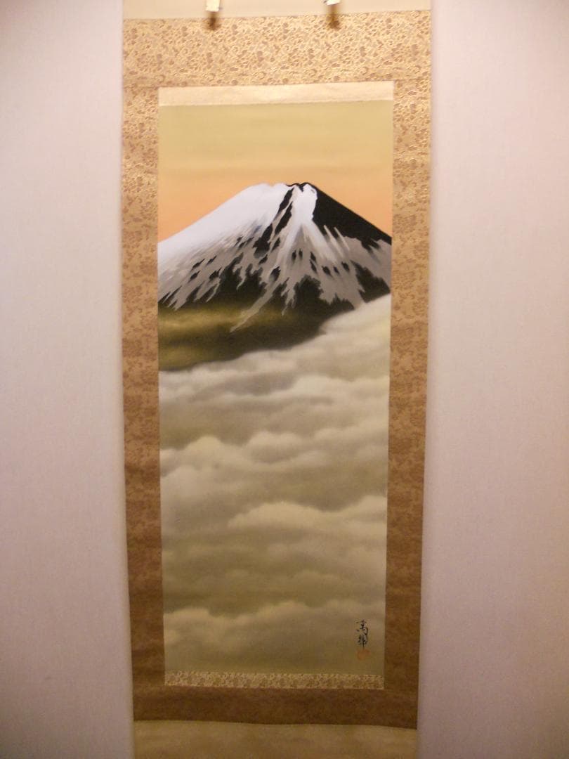 掛け軸 小野萬翠 富士 絹本 希少 軸装 茶道具 掛軸 美品 です。