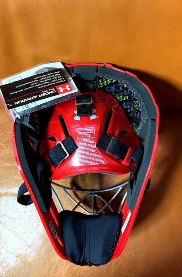 新品USA限定発売モデル☆アンダーアーマー☆キャッチャー3点セット☆大人用☆赤