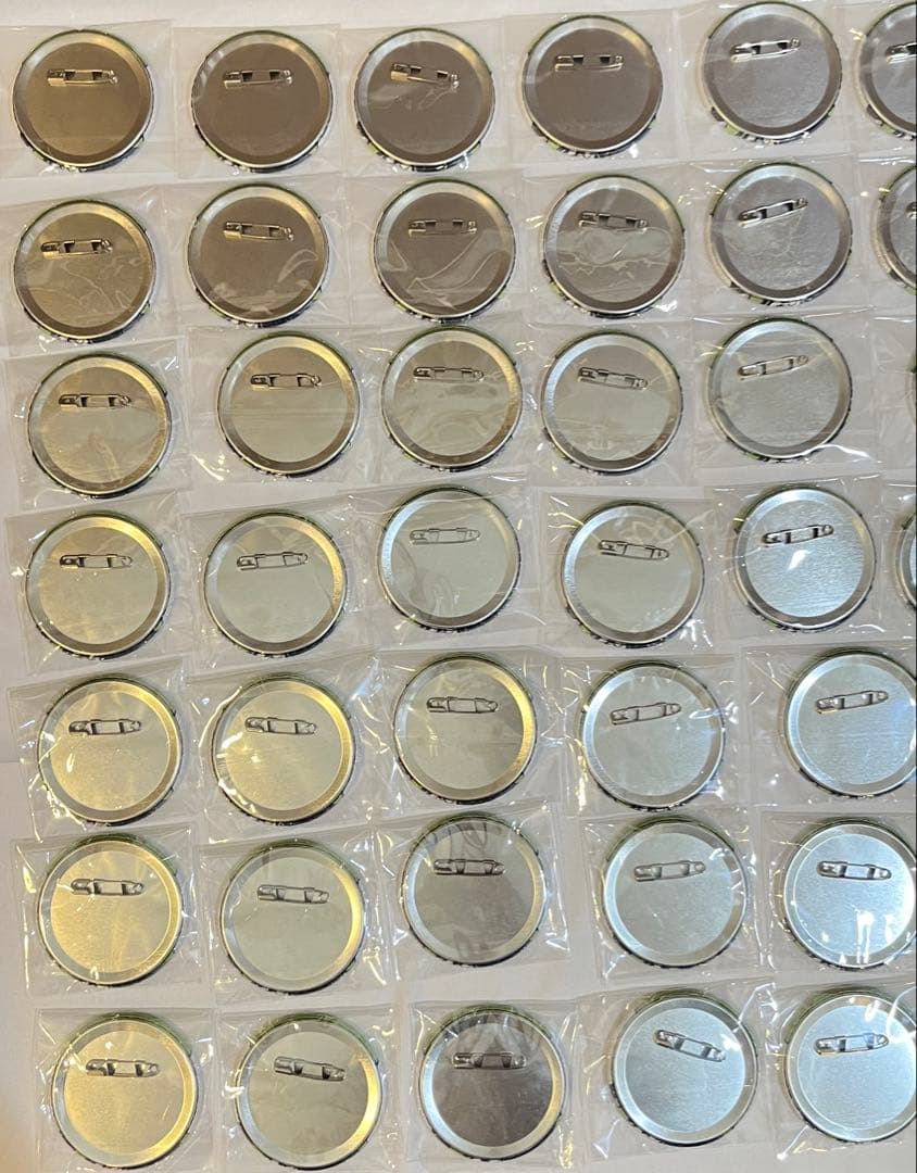 ブルーロック　TSUTAYA 制服　ホログラム　缶バッジ　潔世一　100個