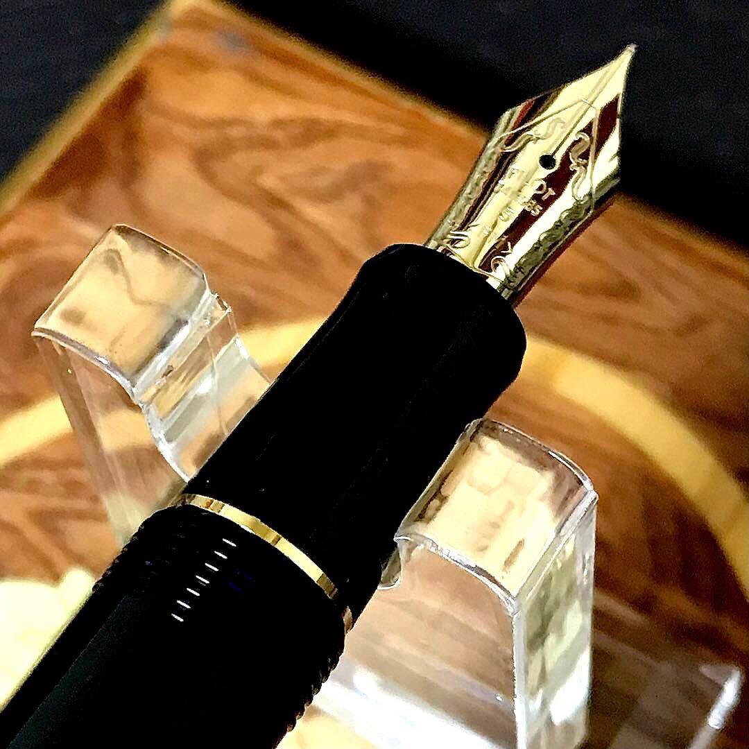 ☆ほぼ新品☆パイロット万年筆の原点☆素晴らしいパイロットカスタム74（ＦＭ)