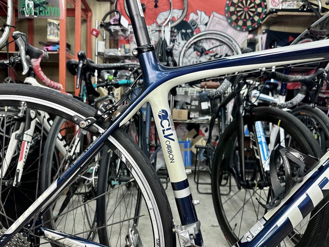 TREKフルカーボンMADONE3.1！基本分解発送送料無料！消耗品交換済み！