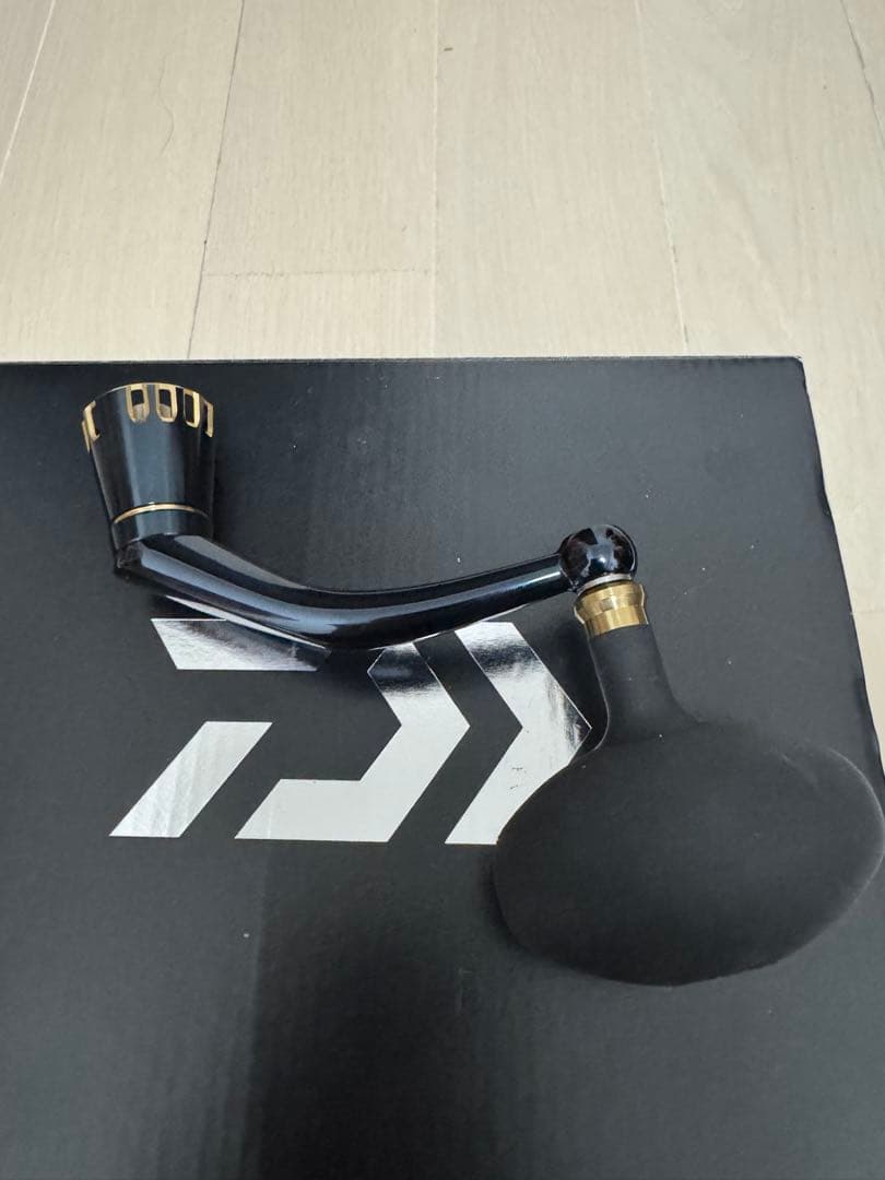 バサー　ダイワ スピニングリール 25ソルティガ 8000-H