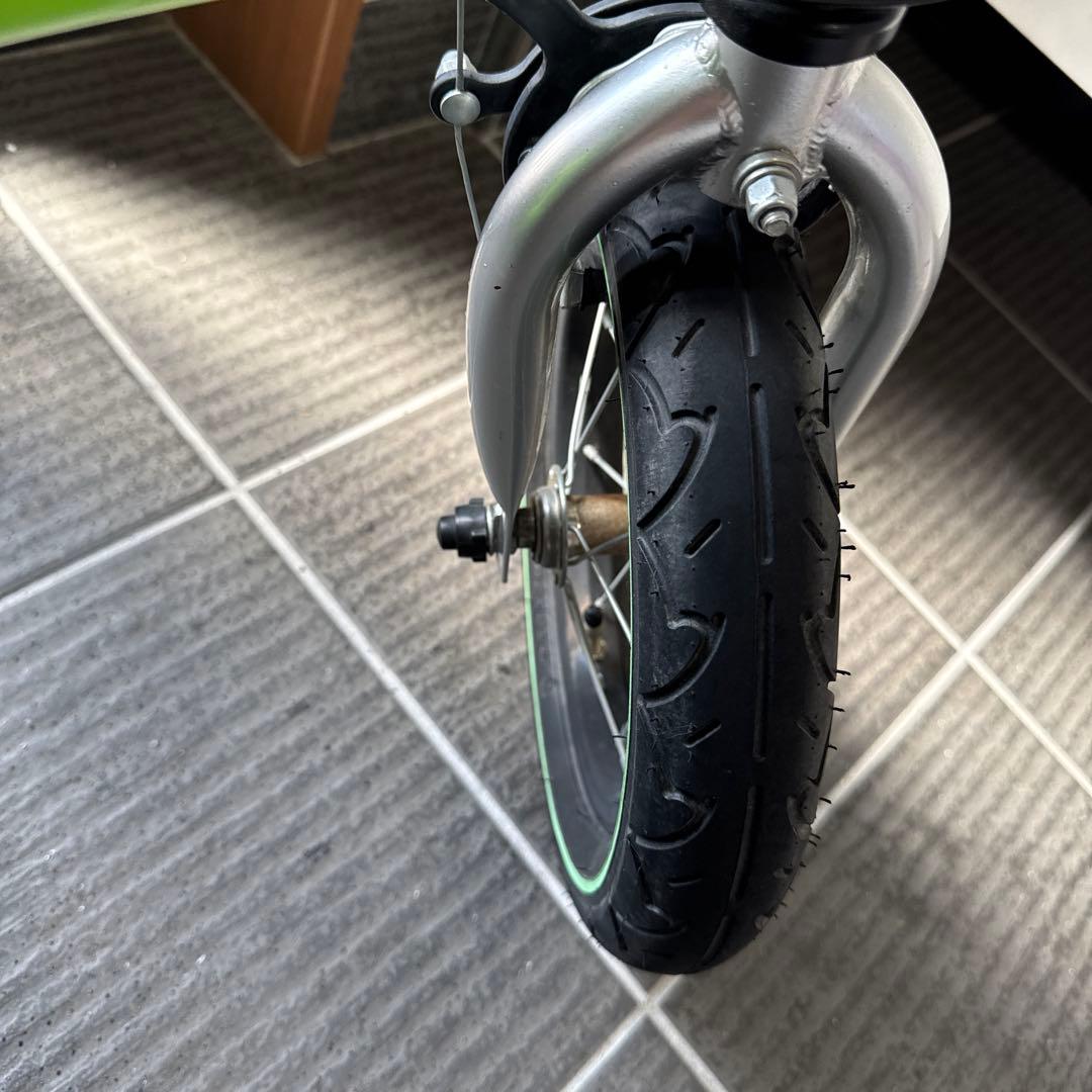 へんしんバイク　黄緑　３－６歳