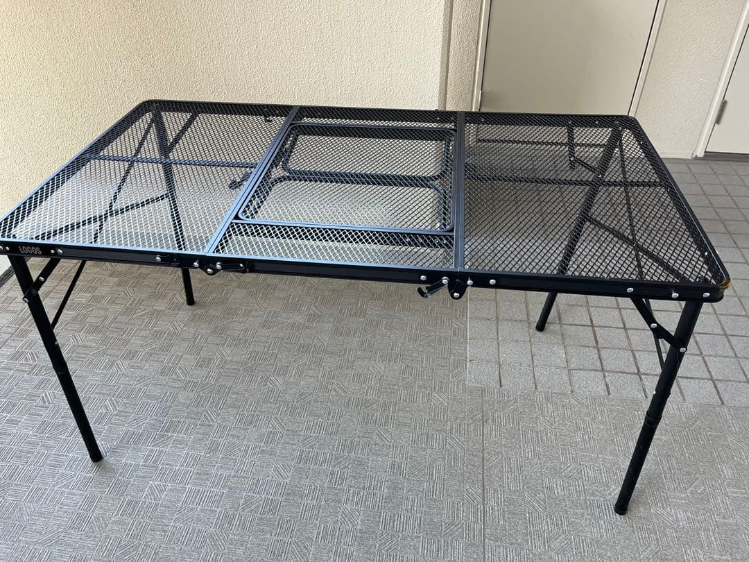 ロゴス　アイアンメッシュBBQテーブル　ブラック メッシュ 折りたたみ式
