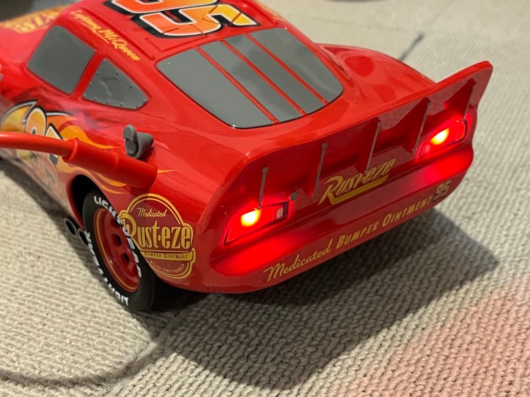 スフィロ Ultimate Lightning McQueen カーズ