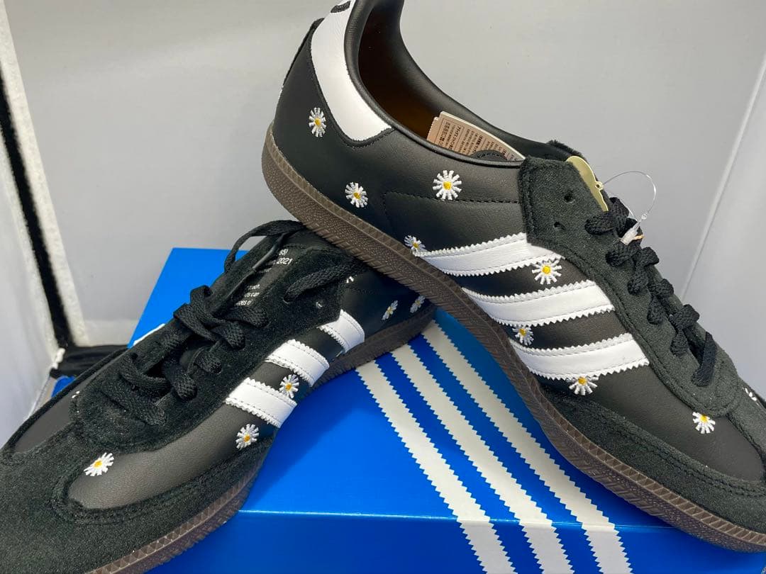 adidas FACE STUDIO シューズ 黒/白 花柄