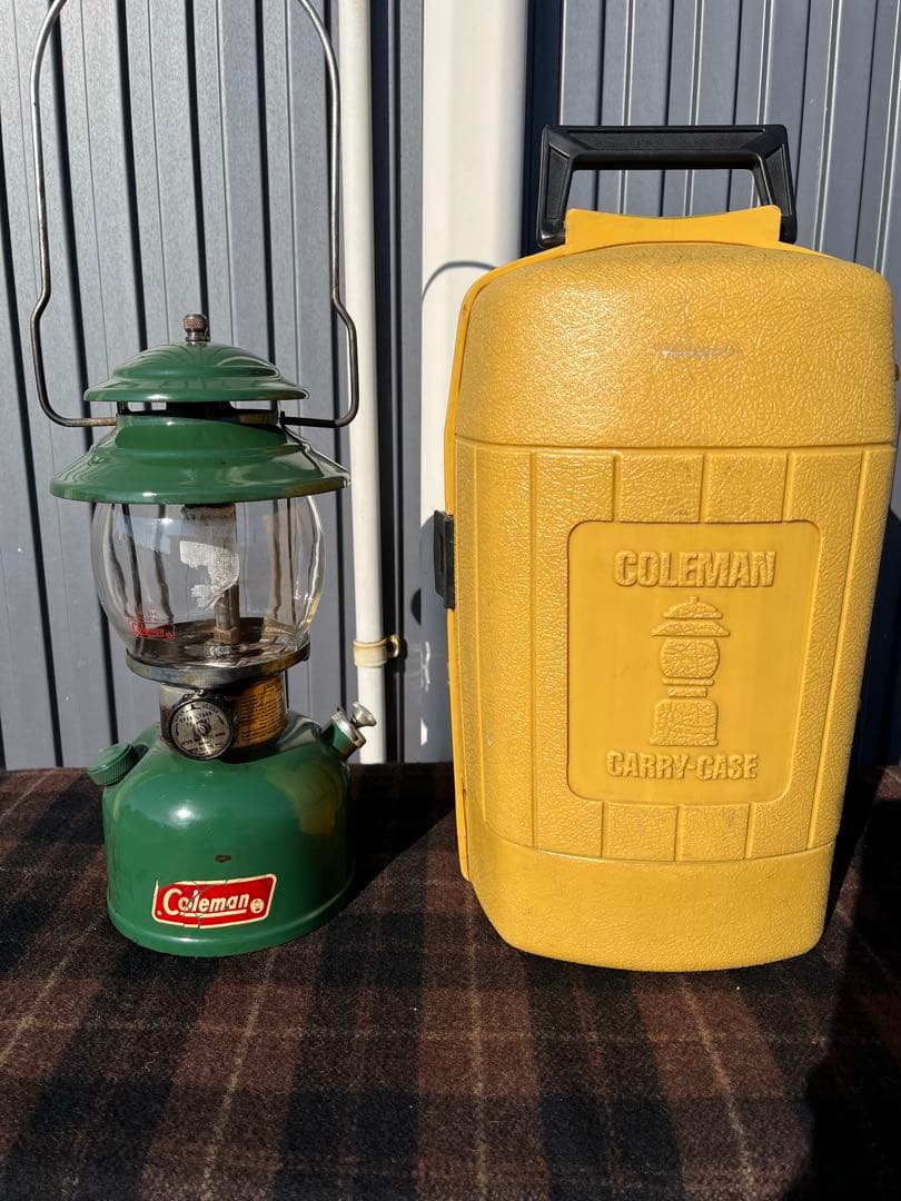 Coleman ランタン 1981年3月　緑色