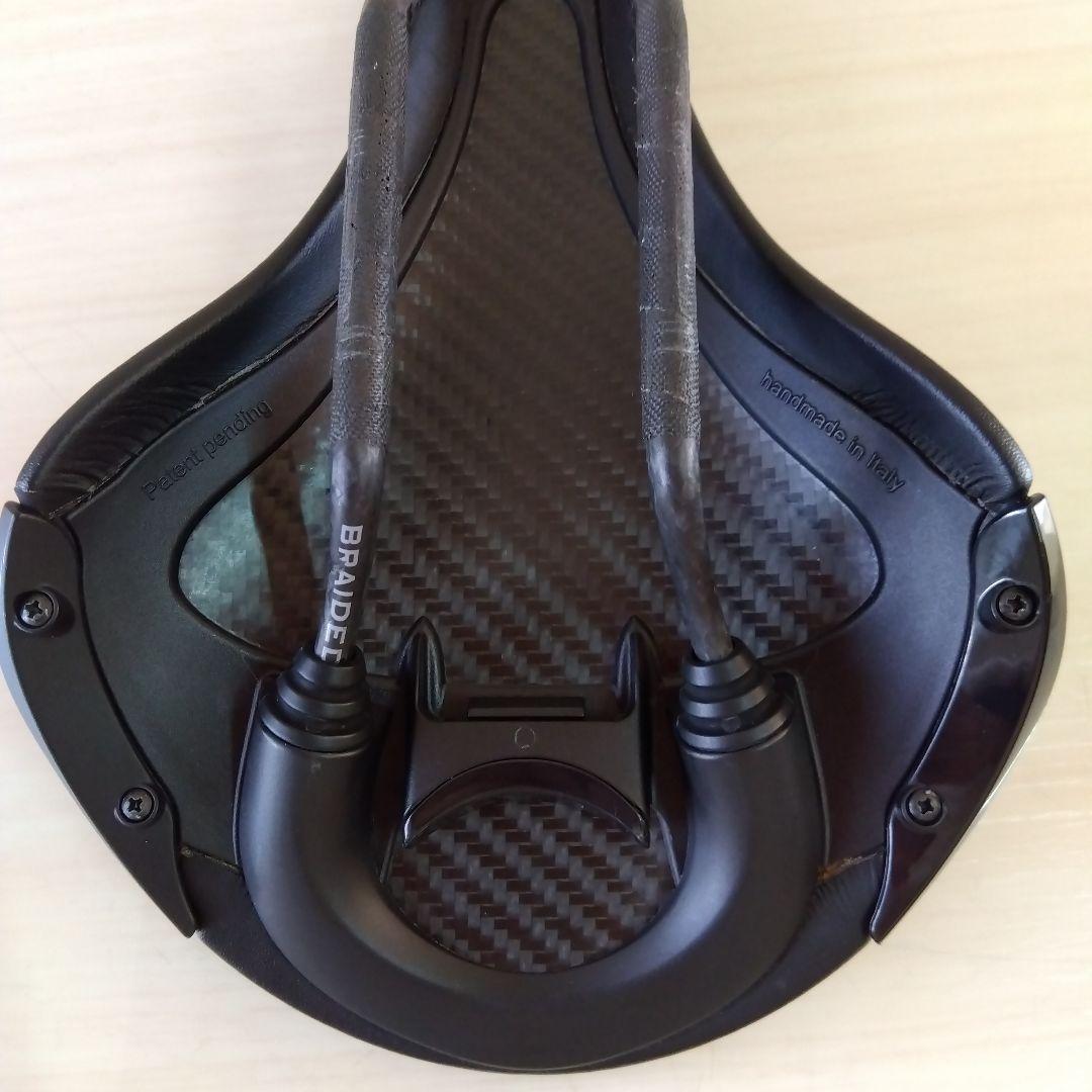 fi'zi:k aliante r1 サドル ラージタイプ 黒