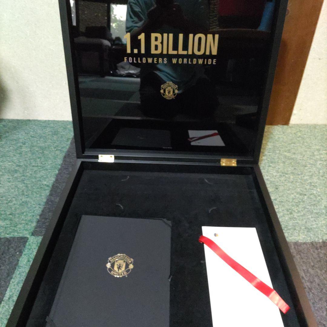 孫正義さんが所持していた世界に1つのネーム入りユニホームになります。