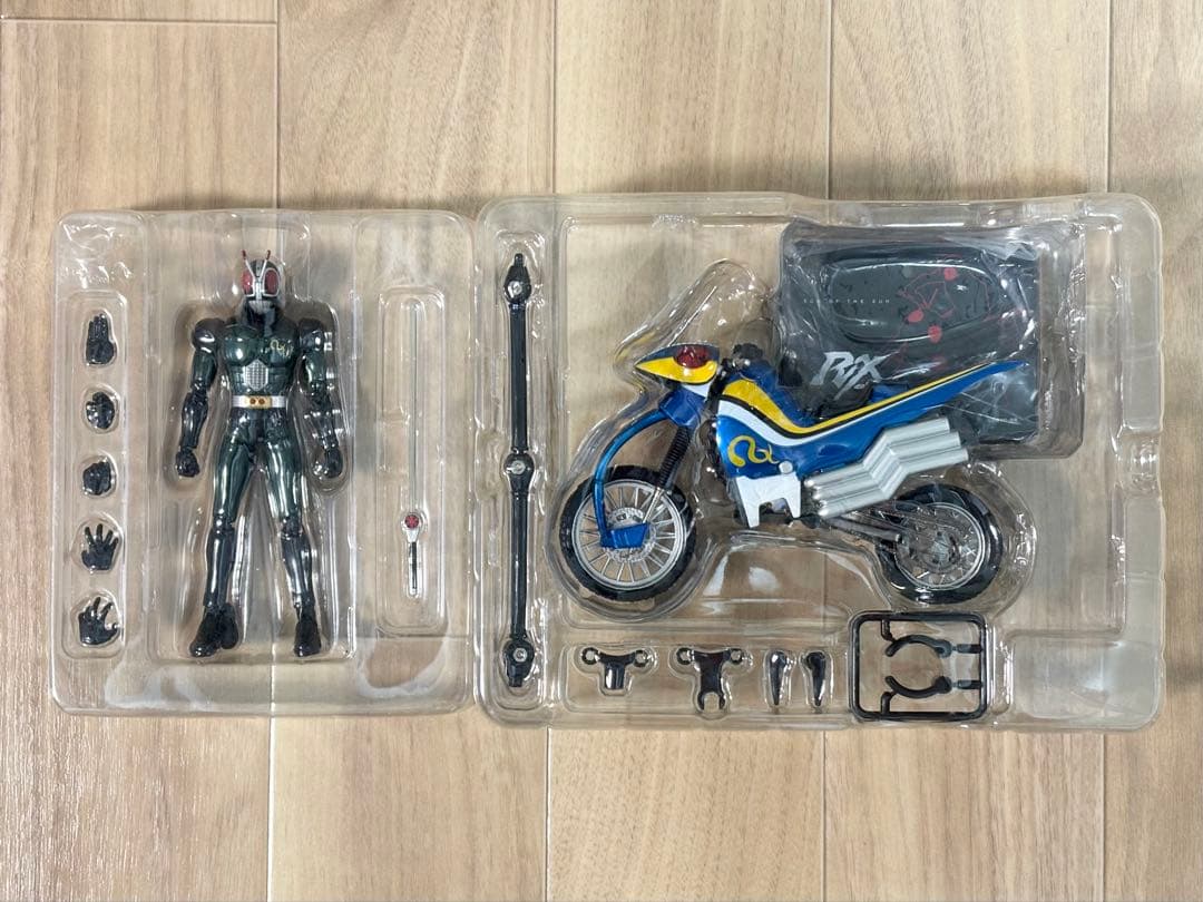 S.H.フィギュアーツ 仮面ライダーBLACK RX アクロバッター 初期セット