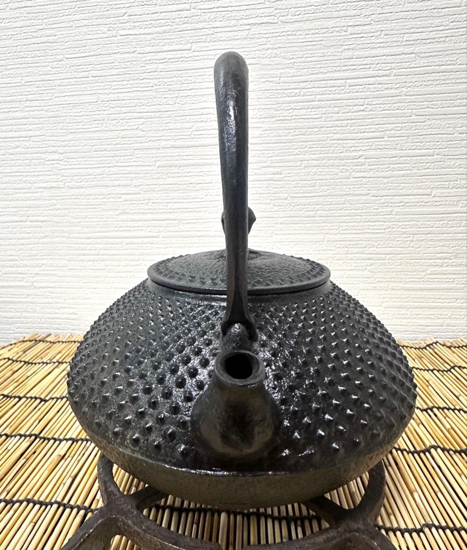 新品、付属品付　二十七代釜師 有坂 安太郎作　１２型アラレ　Momo様 売約済み