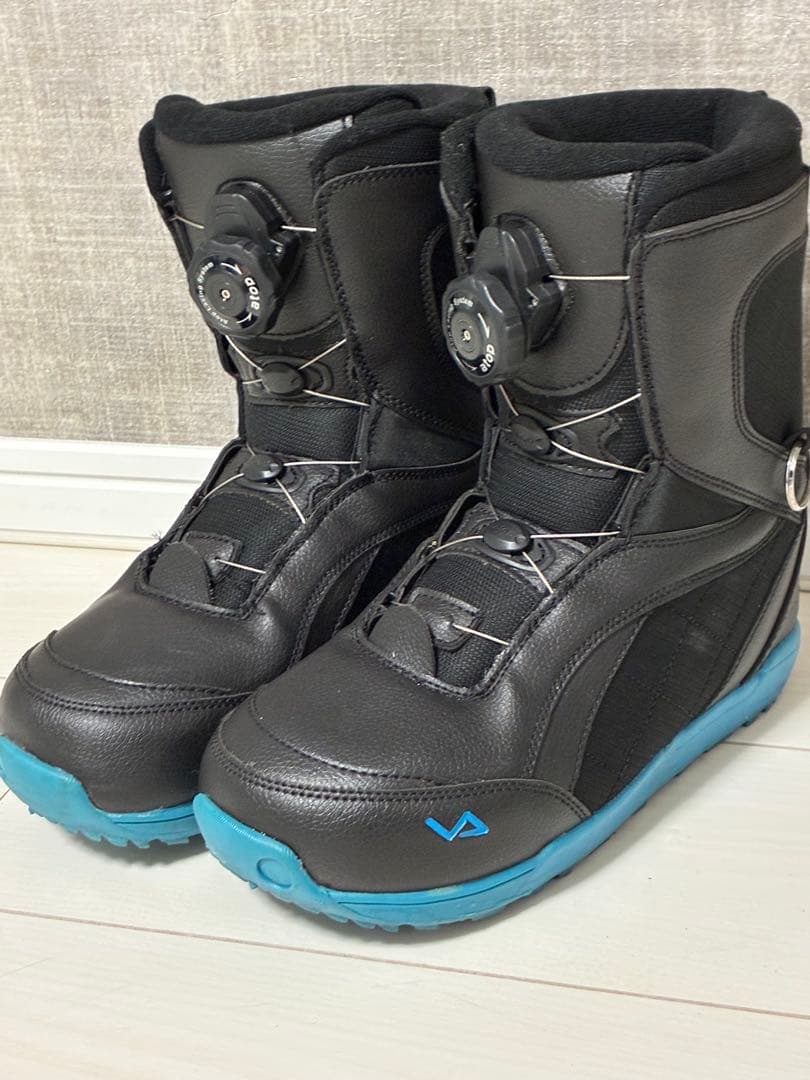 【極美品】使用5回未満 ダイヤル式　スノーボードブーツ 25cm ジュニア
