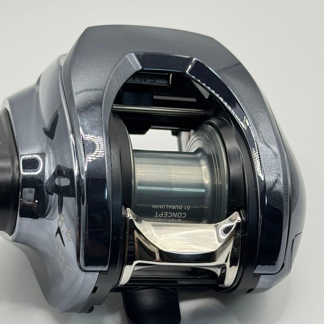 極美品 未使用　ダイワ IMZ TW 200XHL-C 左ハンドル