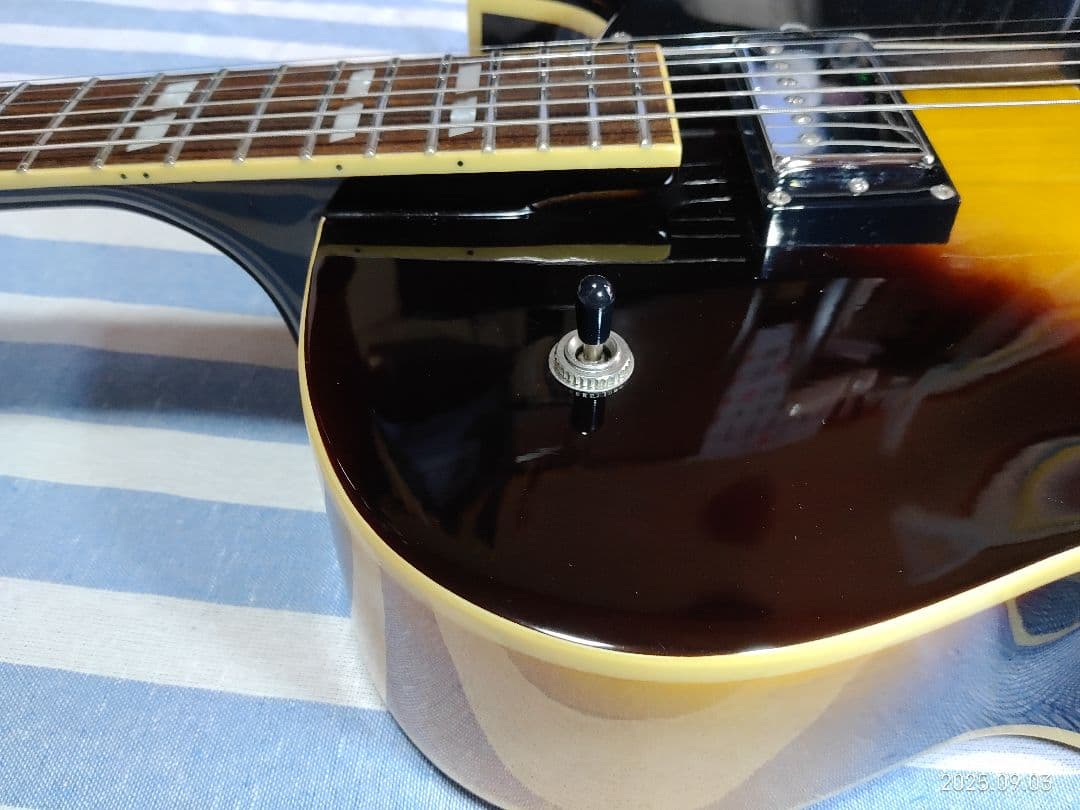 Epiphoneの製産終了、使用感少フルアコES-175VSハードケース付き美品