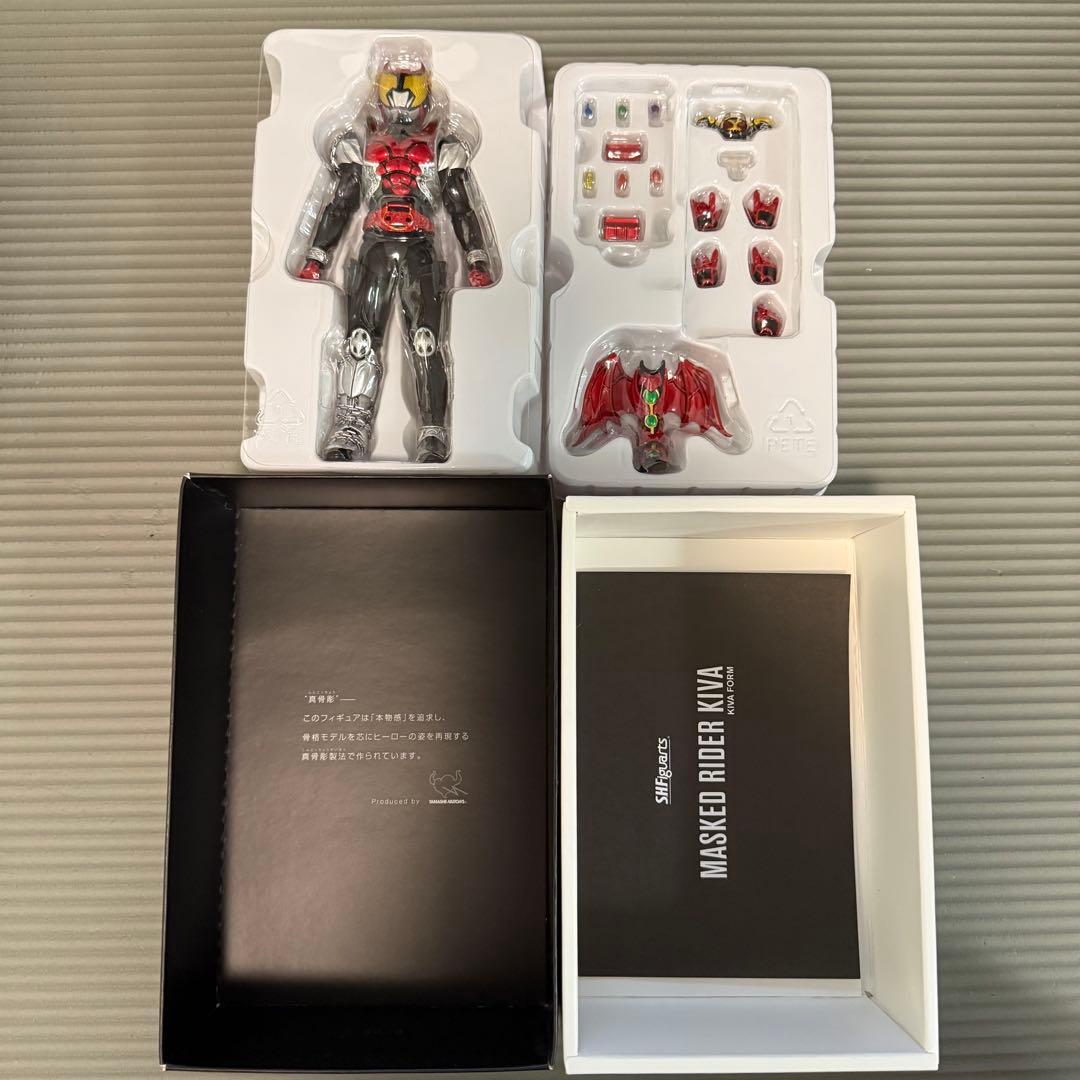 真骨彫S.H.フィギュアーツ仮面ライダーキバ キバフォーム