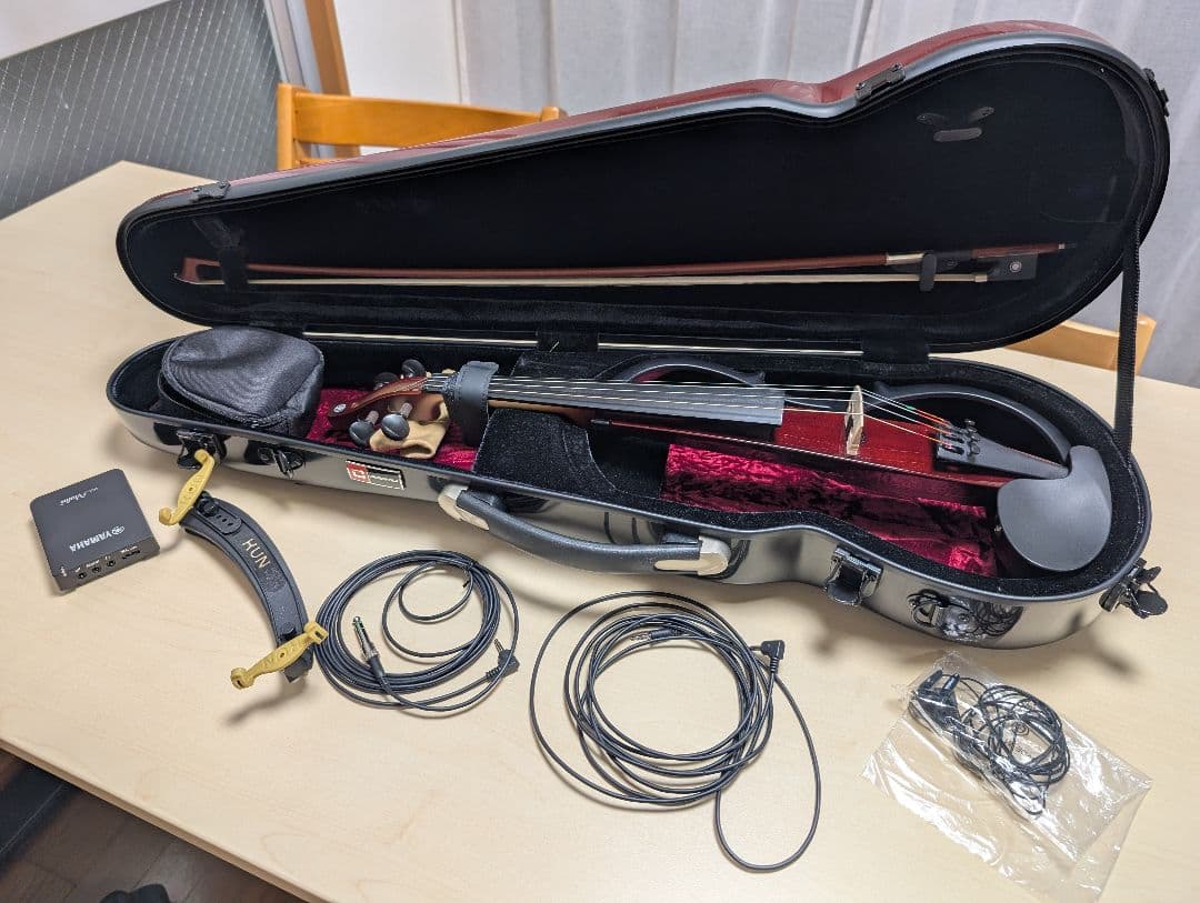 ヤマハ YAMAHA サイレントバイオリンセット YSV104 ハードケース付き