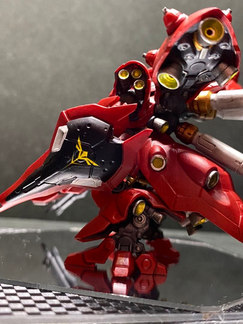 塗装済完成品　ガンダムアーティファクト　 ナイチンゲール　ケース/台座付き