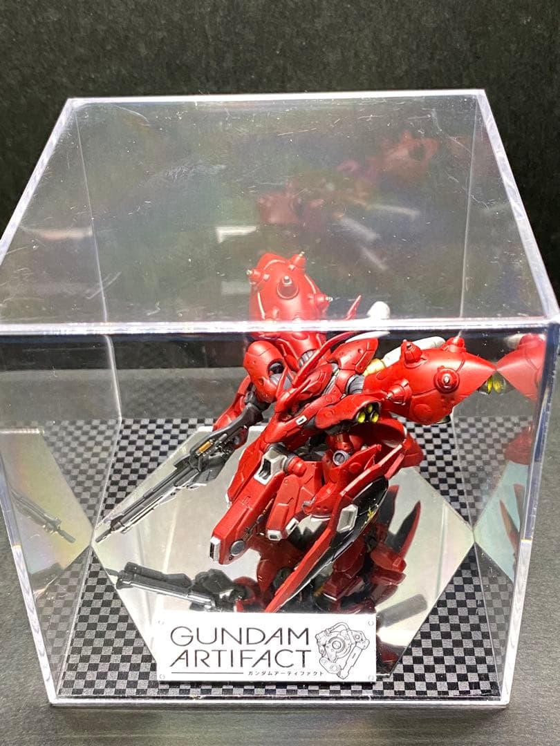 塗装済完成品　ガンダムアーティファクト　 ナイチンゲール　ケース/台座付き
