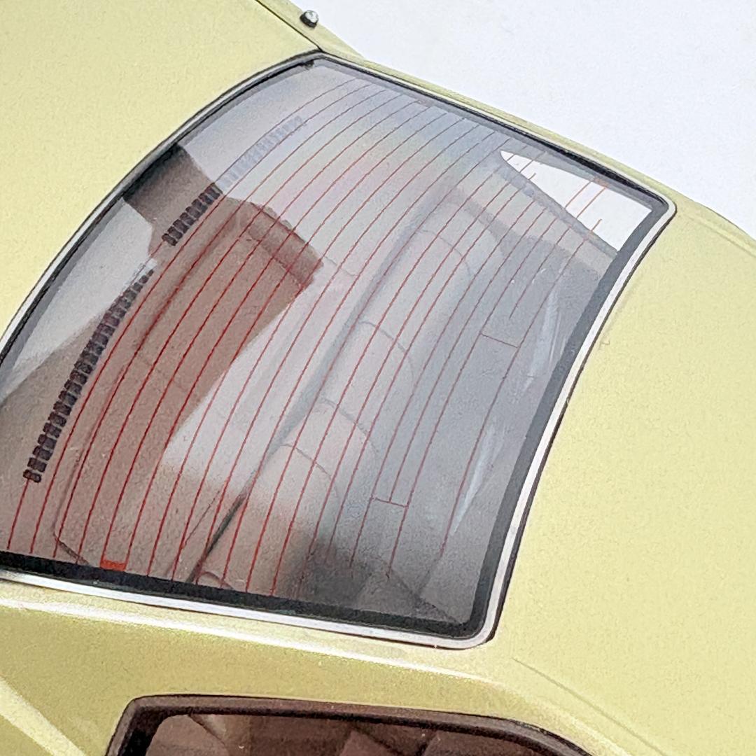 ignition model 1/18 日産 レパード F31 3.0 Gold