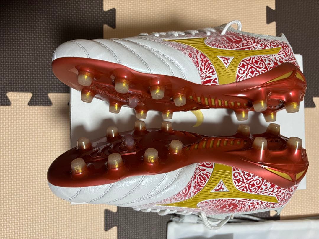 ミズノサッカースパイク　モレリアネオ4β セルヒオ・ラモス