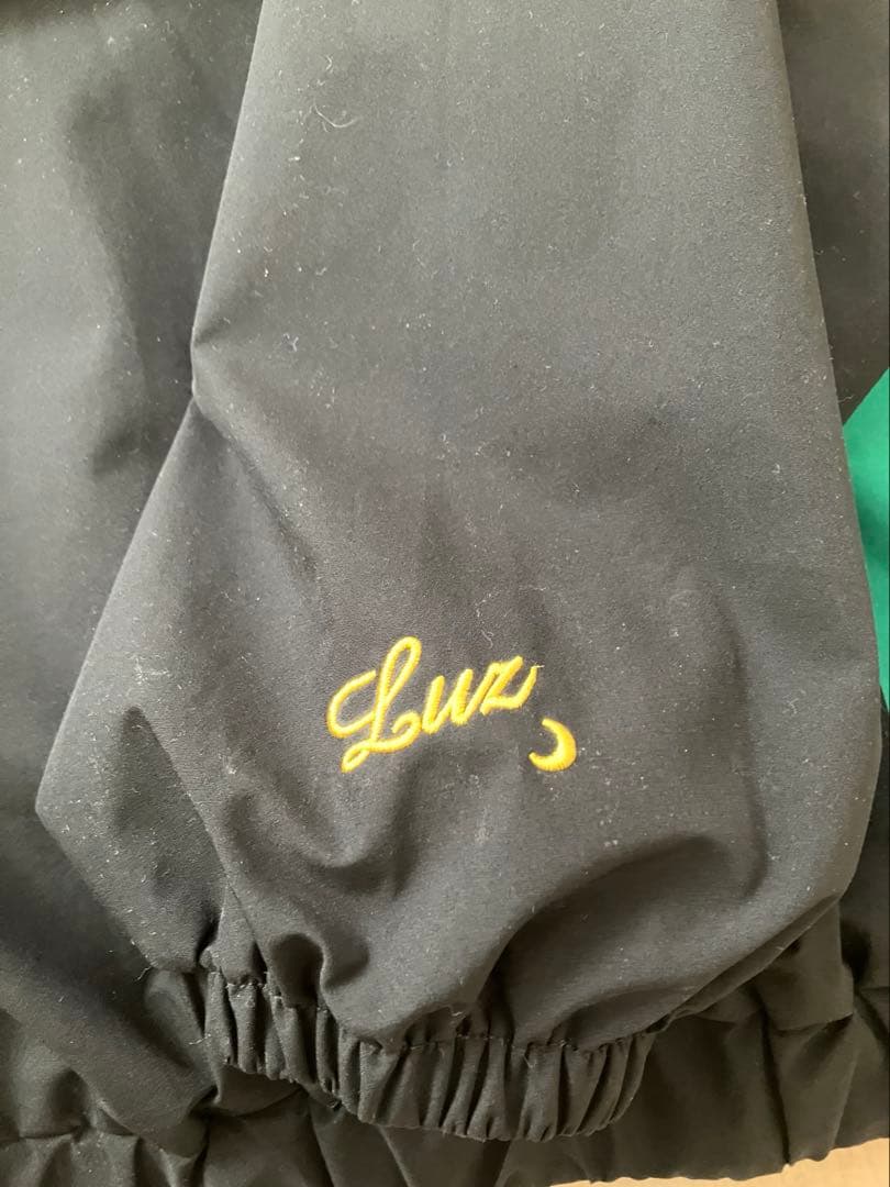 ルースイソンブラ　トレーニングウェア