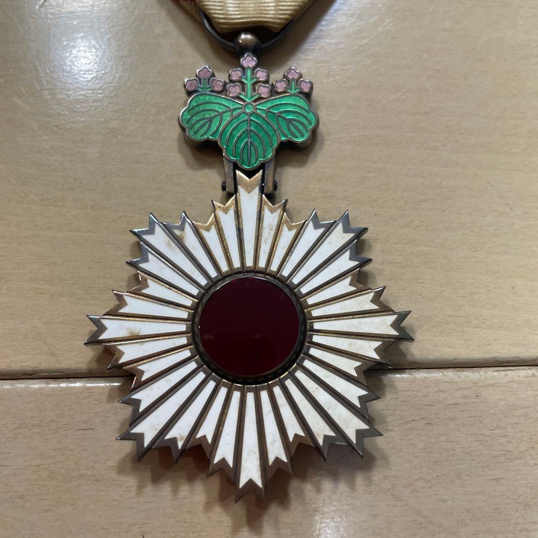 勲六等単光旭日章　勲章　記章　勳六等　大日本帝国　旧日本軍　アンティーク