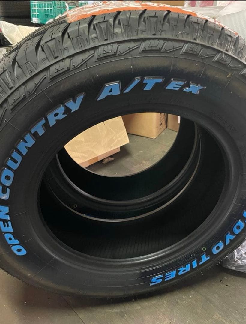 215/70R16TOYOオープンカントリーA/T 1本