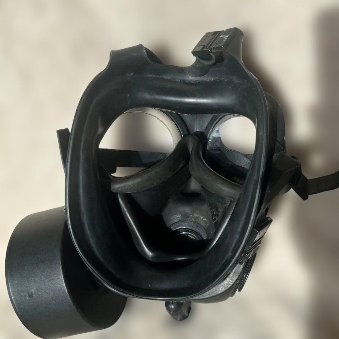 イギリス軍 S10ガスマスク＆DPMバッグ＋予備のフィルター