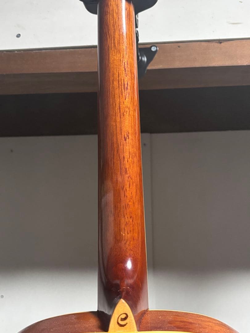 トップ単板、コルト　　セミジャンボ タイプアコースティックギター