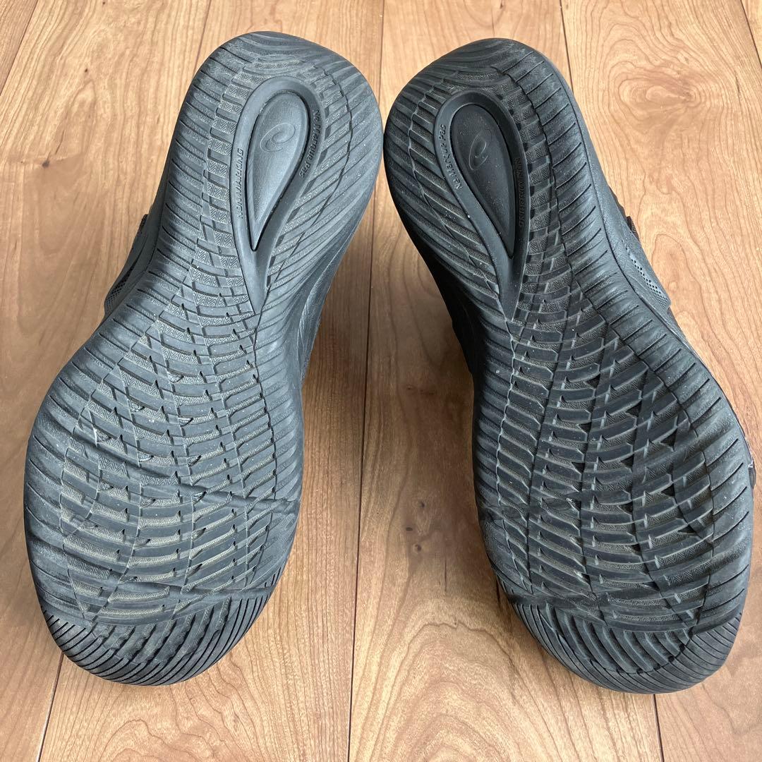 【美品】アシックスNOVASURGE3 30センチ