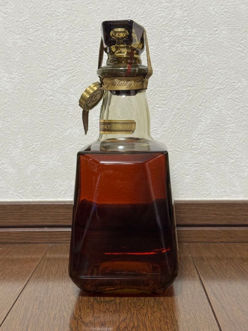 サントリー ウイスキー ローヤル 15年 ゴールドラベル 750ml 箱無し