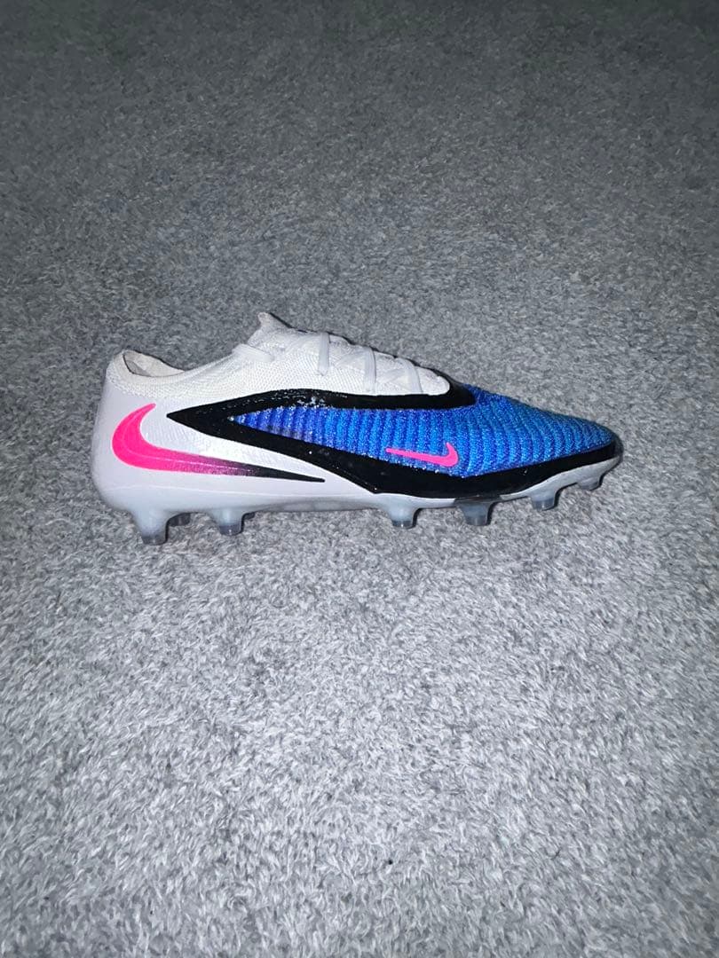 NIKEナイキ　ファントム6 LOW AG エリート ナップサック付き