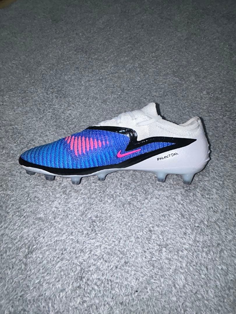 NIKEナイキ　ファントム6 LOW AG エリート ナップサック付き