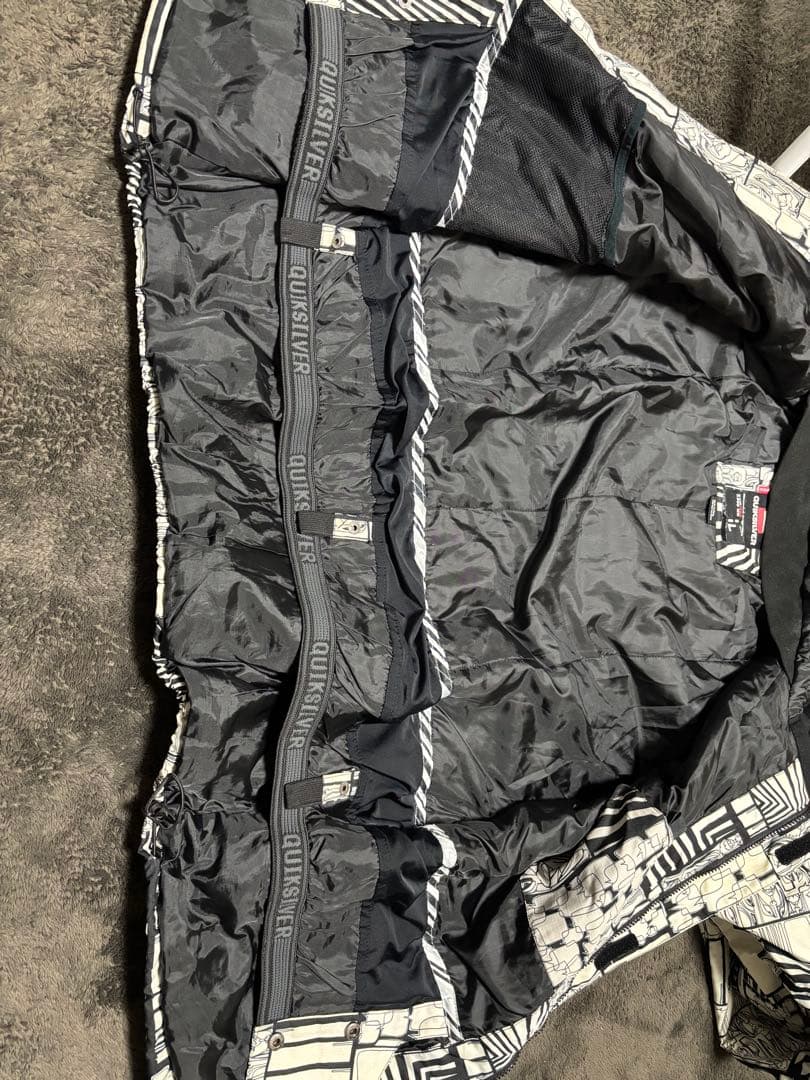 Quicksilver スノボーウェア上下セット