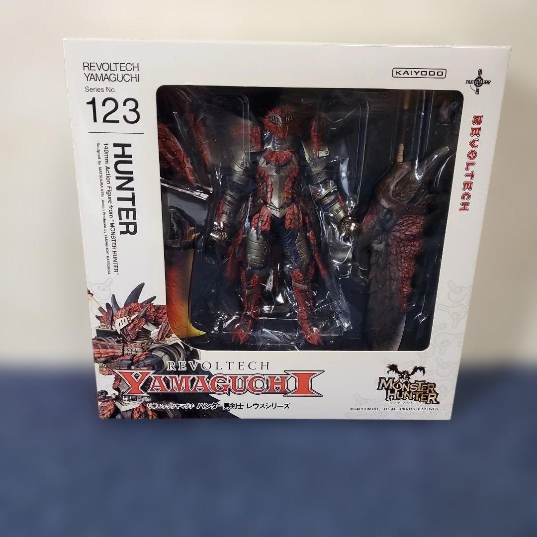 h434新品未開封☆リボルテックヤマグチ☆ハンター男剣士レウスシリーズ☆モンハン