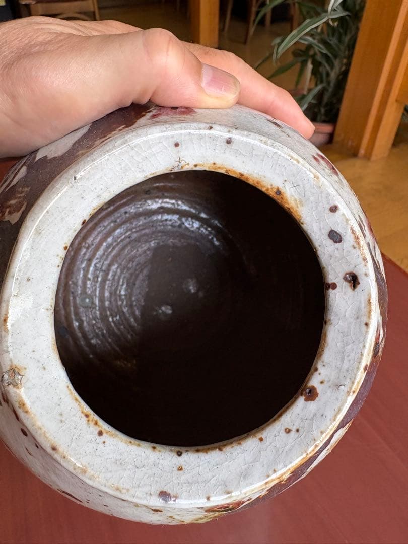 未使用・新品 手作り陶器 花瓶 白茶ストライプ