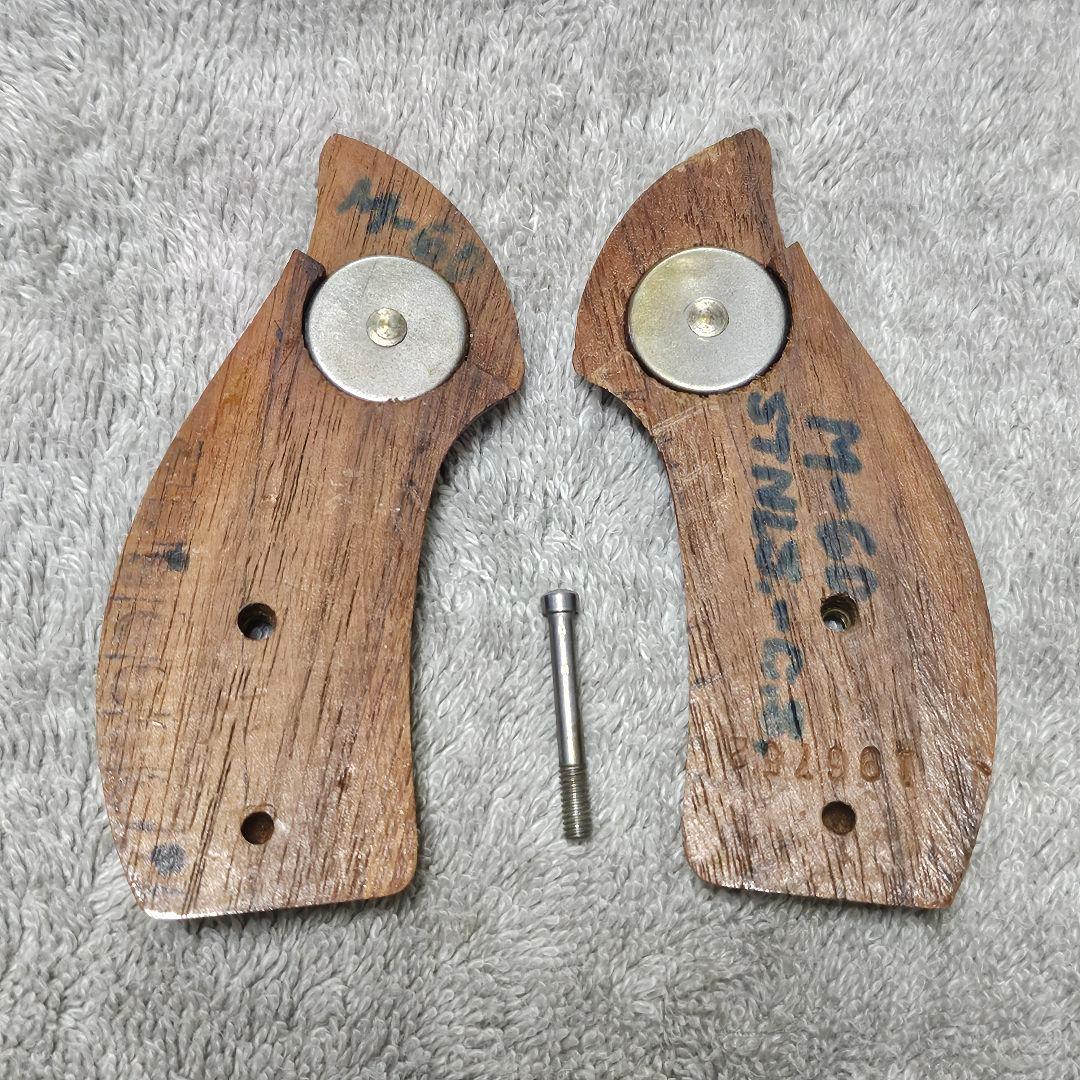 実物 S&W M36 他 Jフレーム 用 ダイヤモンドチェッカー 木製グリップ